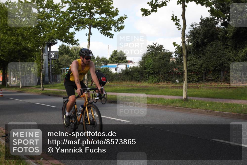 10.08.2025 - GEWOBA Citytriathlon Bremen Yannick Fuchs http://msf.ph/oto/8573865 10.08.2025 13:11:40 Radfahren 604, 635, 667, 688, 894, 915, 933, 937, 966, 1017, 1032 meine-sportfotos.de
