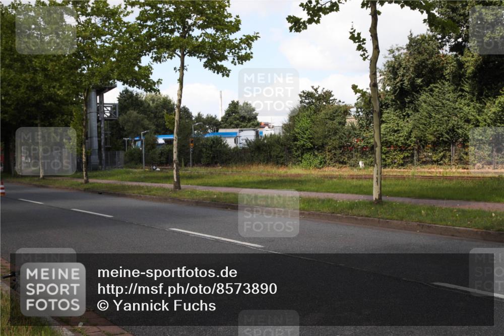 10.08.2025 - GEWOBA Citytriathlon Bremen Yannick Fuchs http://msf.ph/oto/8573890 10.08.2025 13:12:14 Radfahren  meine-sportfotos.de