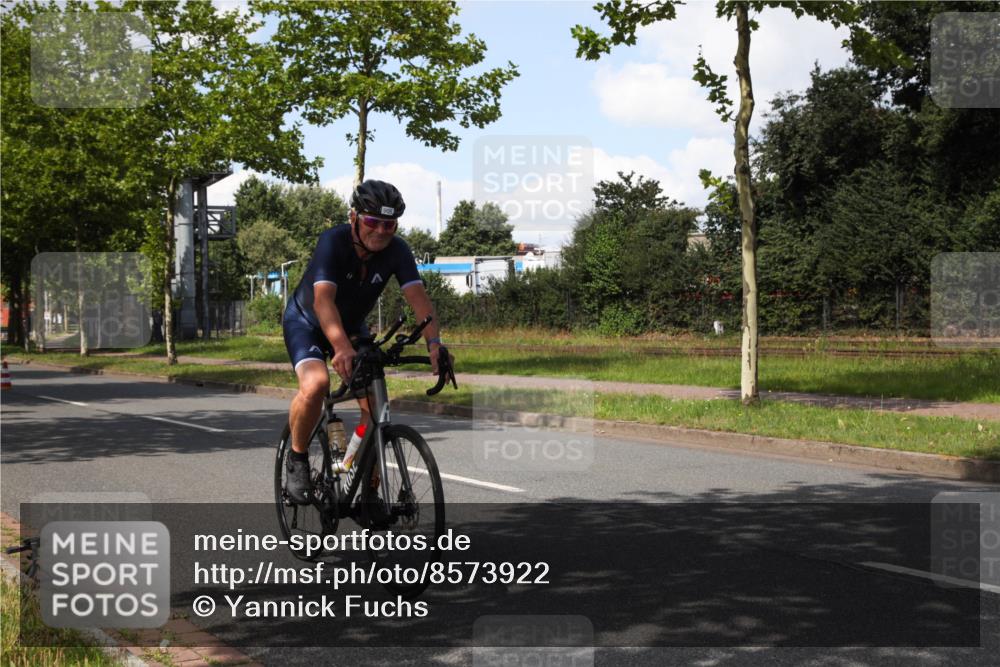 10.08.2025 - GEWOBA Citytriathlon Bremen Yannick Fuchs http://msf.ph/oto/8573922 10.08.2025 13:13:34 Radfahren 742, 781, 784, 790, 905, 982, 1015, 1029, 1039 meine-sportfotos.de