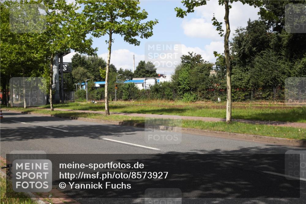 10.08.2025 - GEWOBA Citytriathlon Bremen Yannick Fuchs http://msf.ph/oto/8573927 10.08.2025 13:13:38 Radfahren 742, 781, 784, 790, 905, 982, 1015, 1033, 1039 meine-sportfotos.de