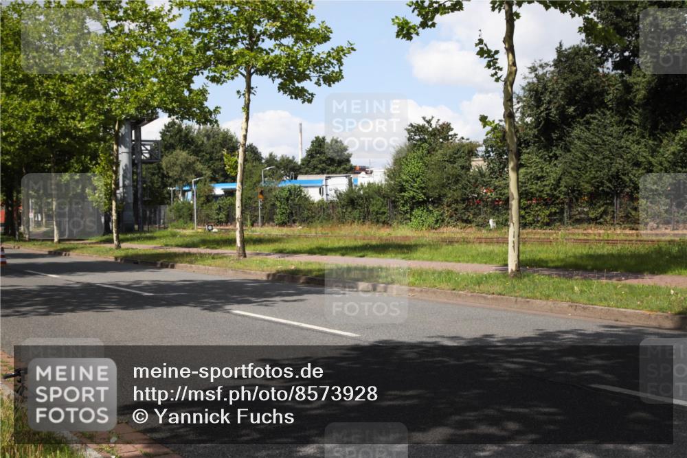 10.08.2025 - GEWOBA Citytriathlon Bremen Yannick Fuchs http://msf.ph/oto/8573928 10.08.2025 13:13:38 Radfahren 742, 781, 784, 790, 905, 982, 1015, 1033, 1039 meine-sportfotos.de
