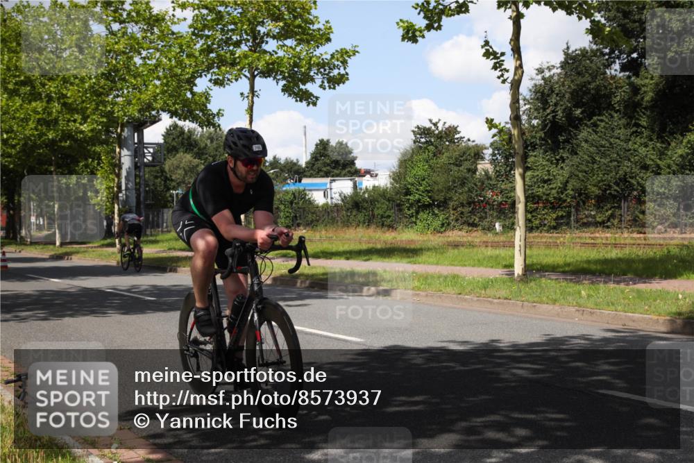 10.08.2025 - GEWOBA Citytriathlon Bremen Yannick Fuchs http://msf.ph/oto/8573937 10.08.2025 13:14:15 Radfahren 555, 707, 764, 766, 783, 804, 1019 meine-sportfotos.de