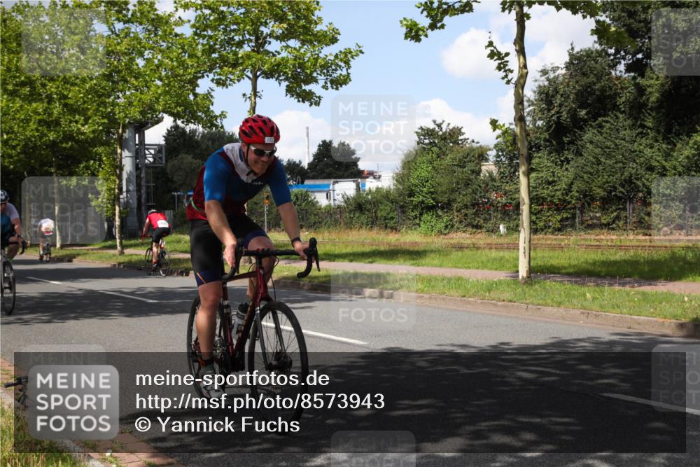 10.08.2025 - GEWOBA Citytriathlon Bremen Yannick Fuchs http://msf.ph/oto/8573943 10.08.2025 13:14:43 Radfahren 772, 877 meine-sportfotos.de