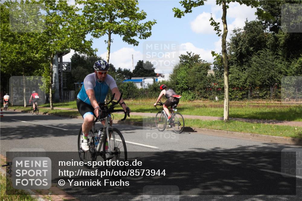 10.08.2025 - GEWOBA Citytriathlon Bremen Yannick Fuchs http://msf.ph/oto/8573944 10.08.2025 13:14:44 Radfahren 772, 877 meine-sportfotos.de