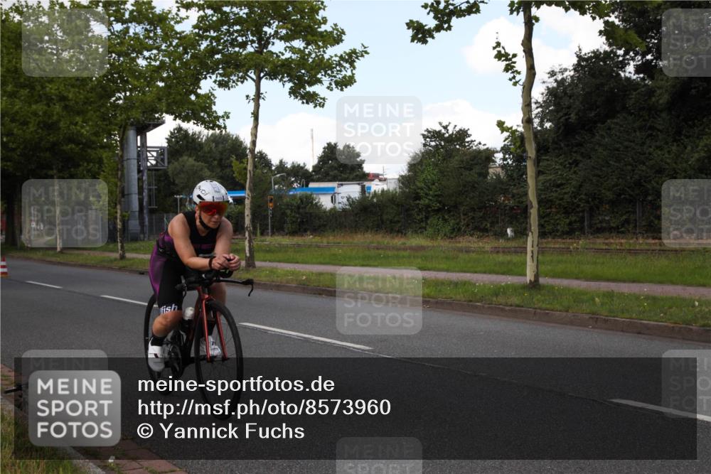 10.08.2025 - GEWOBA Citytriathlon Bremen Yannick Fuchs http://msf.ph/oto/8573960 10.08.2025 13:15:26 Radfahren 636, 736, 749, 758, 765, 940, 969 meine-sportfotos.de