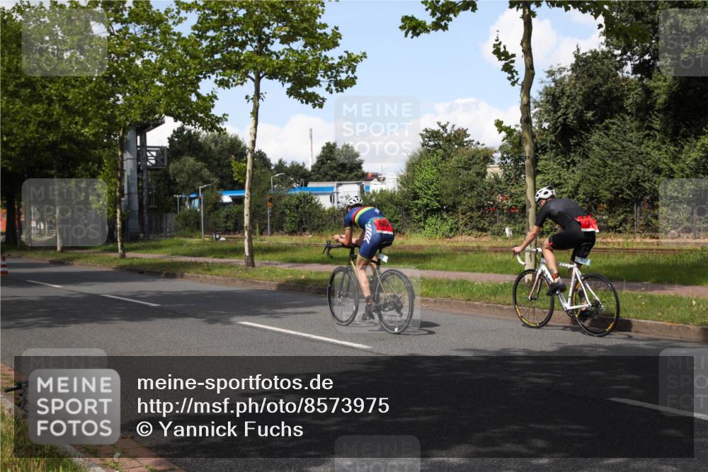 10.08.2025 - GEWOBA Citytriathlon Bremen Yannick Fuchs http://msf.ph/oto/8573975 10.08.2025 13:16:13 Radfahren 591, 632, 892 meine-sportfotos.de