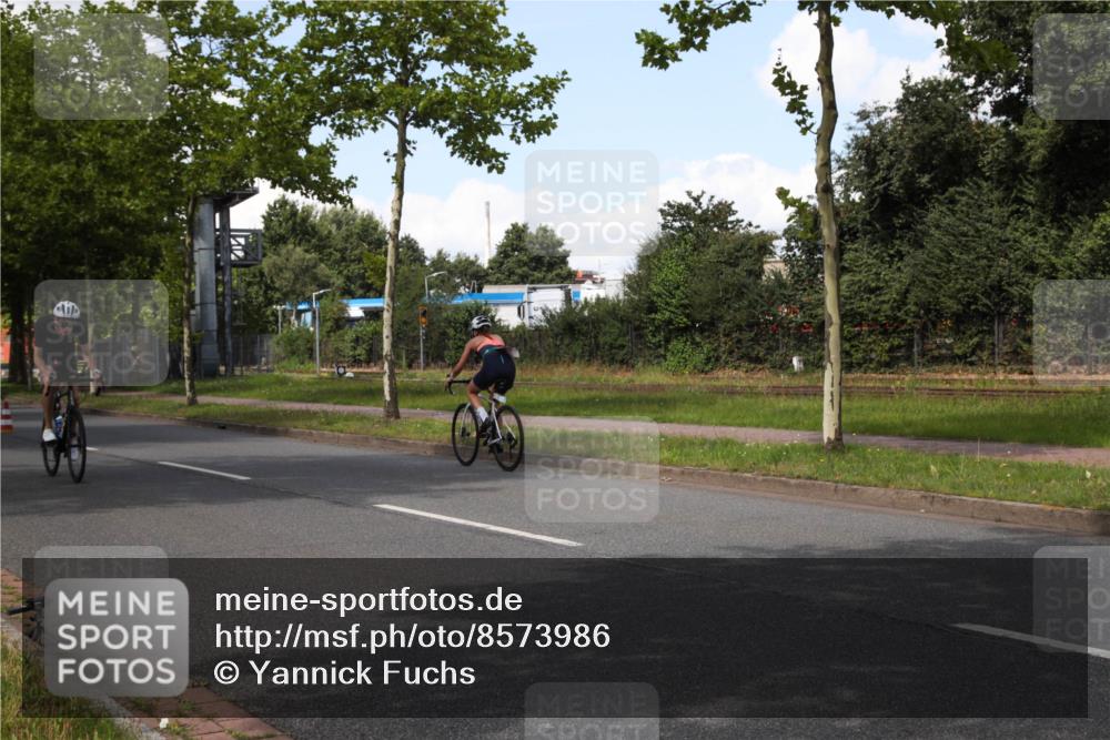 10.08.2025 - GEWOBA Citytriathlon Bremen Yannick Fuchs http://msf.ph/oto/8573986 10.08.2025 13:16:16 Radfahren 591, 632, 892 meine-sportfotos.de
