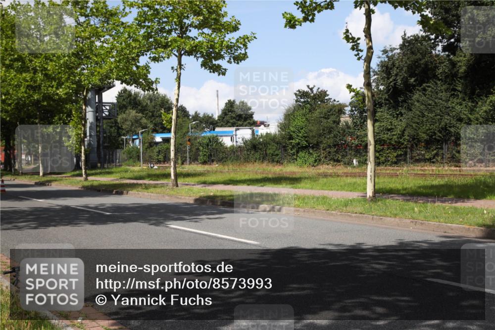 10.08.2025 - GEWOBA Citytriathlon Bremen Yannick Fuchs http://msf.ph/oto/8573993 10.08.2025 13:16:23 Radfahren 591, 632, 813, 869, 892 meine-sportfotos.de