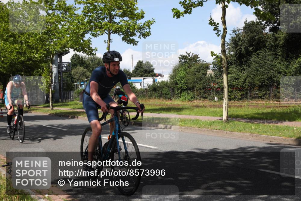 10.08.2025 - GEWOBA Citytriathlon Bremen Yannick Fuchs http://msf.ph/oto/8573996 10.08.2025 13:16:35 Radfahren 813, 869, 892 meine-sportfotos.de
