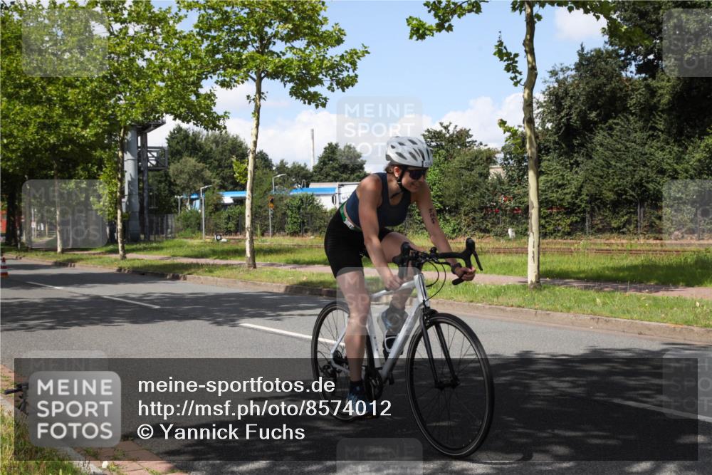10.08.2025 - GEWOBA Citytriathlon Bremen Yannick Fuchs http://msf.ph/oto/8574012 10.08.2025 13:18:40 Radfahren 596, 934 meine-sportfotos.de