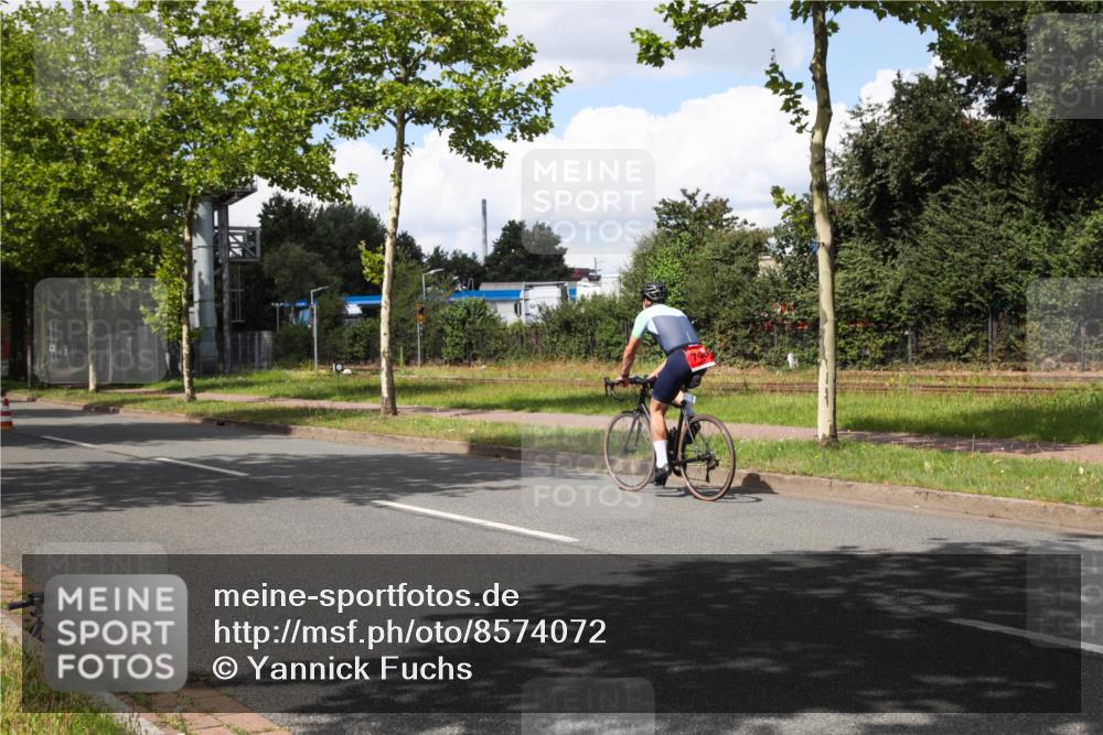 10.08.2025 - GEWOBA Citytriathlon Bremen Yannick Fuchs http://msf.ph/oto/8574072 10.08.2025 13:27:11 Radfahren  meine-sportfotos.de
