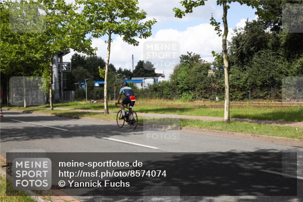 10.08.2025 - GEWOBA Citytriathlon Bremen Yannick Fuchs http://msf.ph/oto/8574074 10.08.2025 13:27:11 Radfahren  meine-sportfotos.de