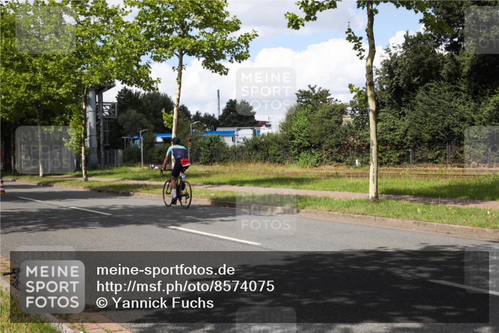 10.08.2025 - GEWOBA Citytriathlon Bremen Yannick Fuchs http://msf.ph/oto/8574075 10.08.2025 13:27:12 Radfahren  meine-sportfotos.de