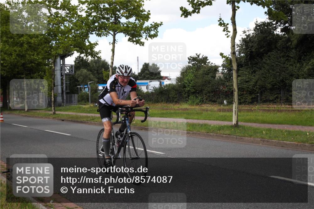 10.08.2025 - GEWOBA Citytriathlon Bremen Yannick Fuchs http://msf.ph/oto/8574087 10.08.2025 13:27:31 Radfahren 909 meine-sportfotos.de