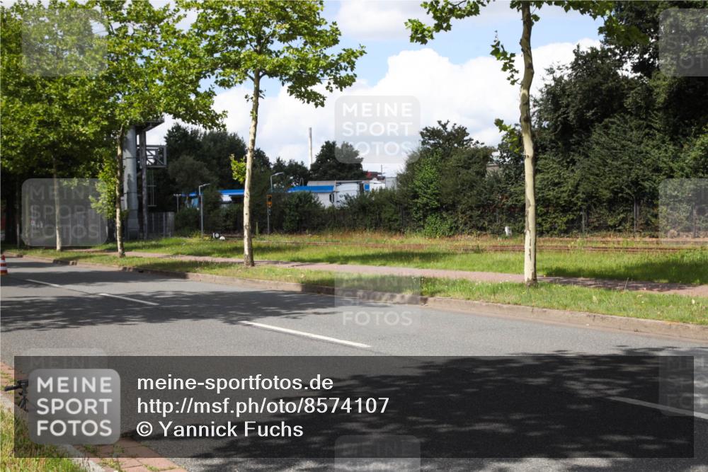 10.08.2025 - GEWOBA Citytriathlon Bremen Yannick Fuchs http://msf.ph/oto/8574107 10.08.2025 13:28:55 Radfahren  meine-sportfotos.de