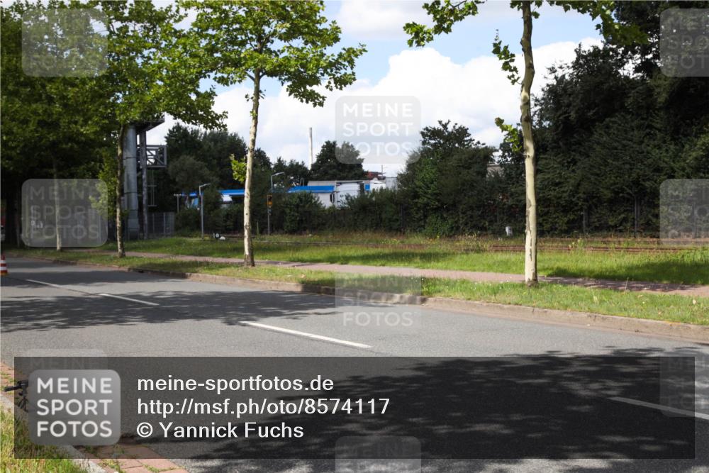 10.08.2025 - GEWOBA Citytriathlon Bremen Yannick Fuchs http://msf.ph/oto/8574117 10.08.2025 13:28:57 Radfahren  meine-sportfotos.de
