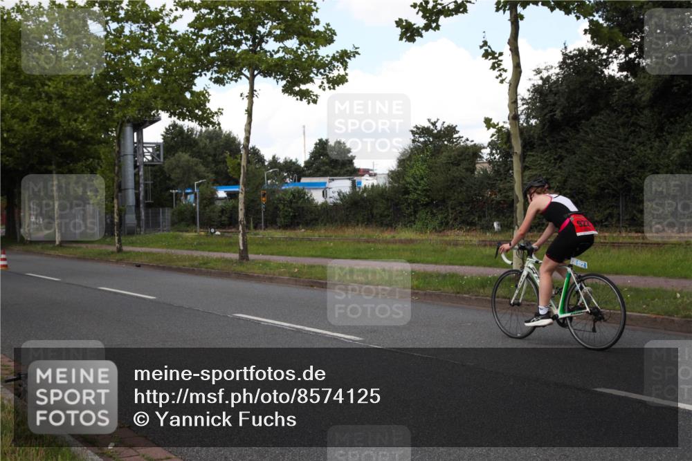10.08.2025 - GEWOBA Citytriathlon Bremen Yannick Fuchs http://msf.ph/oto/8574125 10.08.2025 13:30:13 Radfahren 792, 942 meine-sportfotos.de