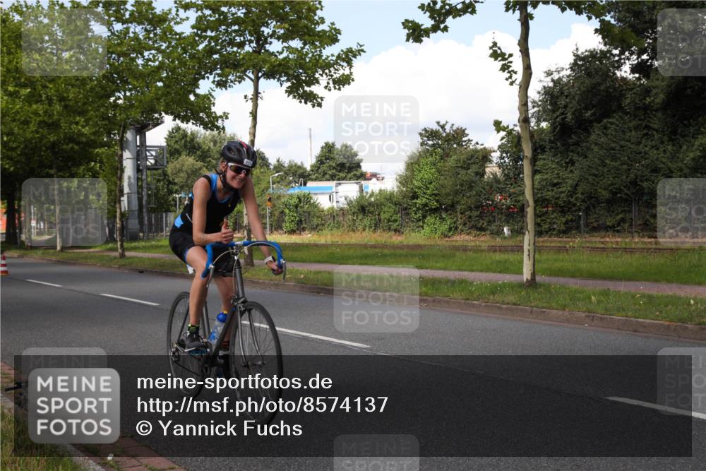 10.08.2025 - GEWOBA Citytriathlon Bremen Yannick Fuchs http://msf.ph/oto/8574137 10.08.2025 13:32:38 Radfahren 937 meine-sportfotos.de