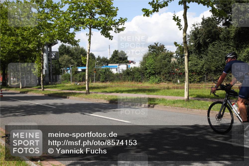 10.08.2025 - GEWOBA Citytriathlon Bremen Yannick Fuchs http://msf.ph/oto/8574153 10.08.2025 13:33:27 Radfahren  meine-sportfotos.de