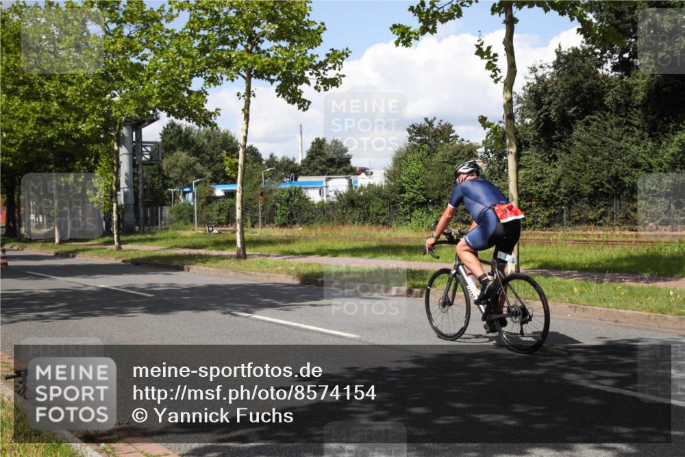 10.08.2025 - GEWOBA Citytriathlon Bremen Yannick Fuchs http://msf.ph/oto/8574154 10.08.2025 13:33:27 Radfahren  meine-sportfotos.de