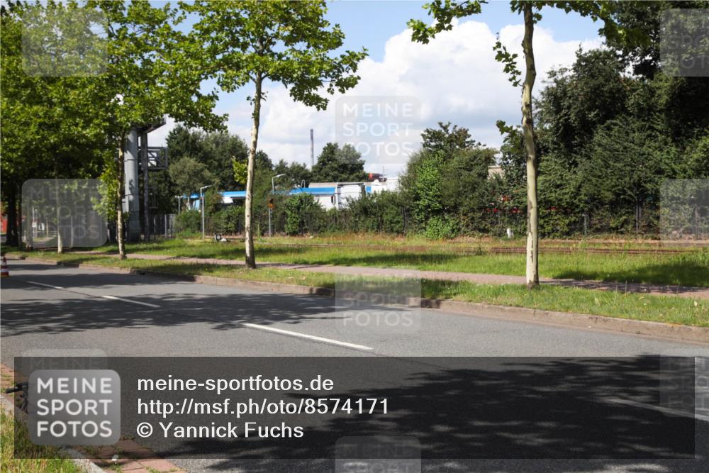 10.08.2025 - GEWOBA Citytriathlon Bremen Yannick Fuchs http://msf.ph/oto/8574171 10.08.2025 13:34:56 Radfahren  meine-sportfotos.de