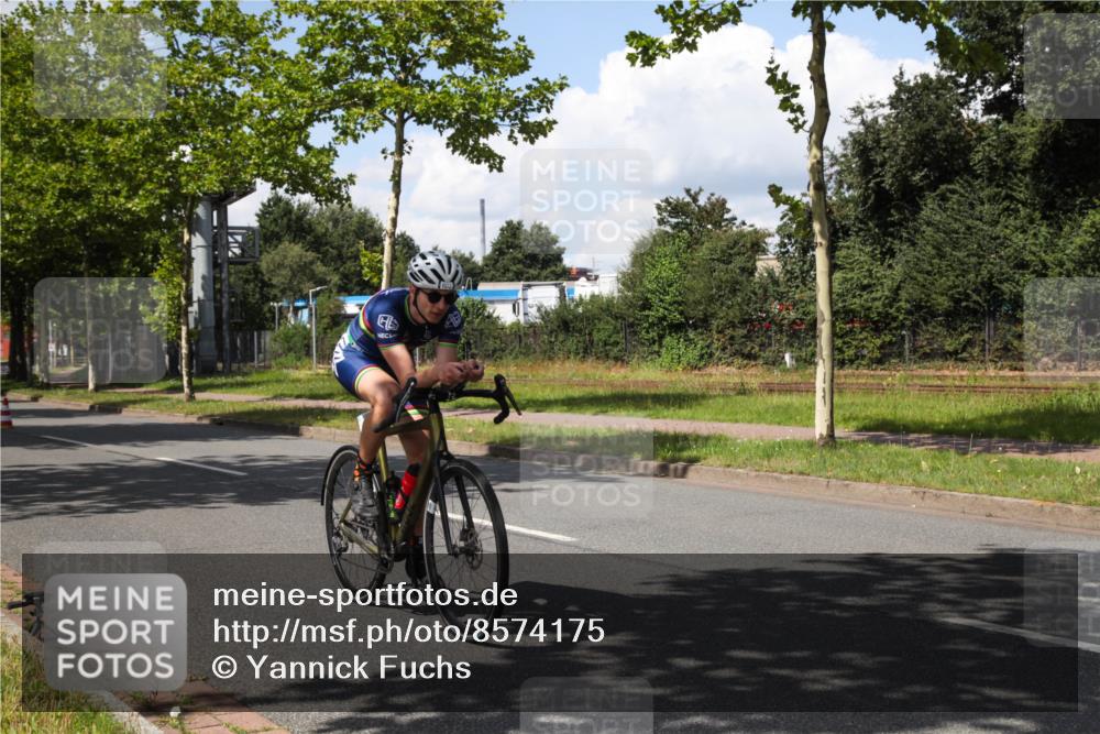 10.08.2025 - GEWOBA Citytriathlon Bremen Yannick Fuchs http://msf.ph/oto/8574175 10.08.2025 13:35:16 Radfahren 602 meine-sportfotos.de