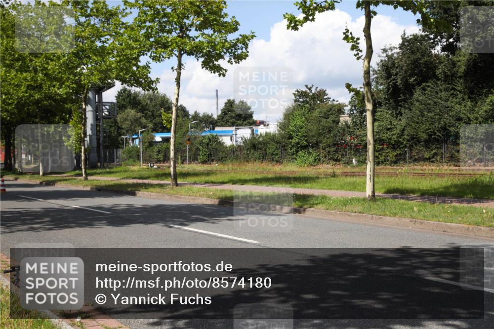 10.08.2025 - GEWOBA Citytriathlon Bremen Yannick Fuchs http://msf.ph/oto/8574180 10.08.2025 13:35:27 Radfahren 602 meine-sportfotos.de