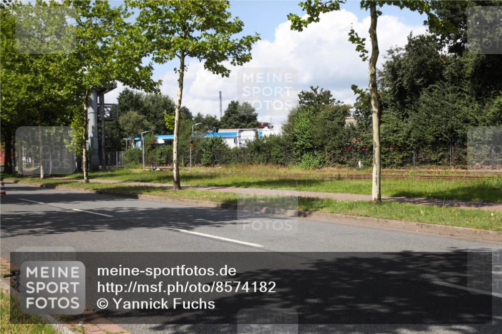 10.08.2025 - GEWOBA Citytriathlon Bremen Yannick Fuchs http://msf.ph/oto/8574182 10.08.2025 13:35:29 Radfahren 602 meine-sportfotos.de