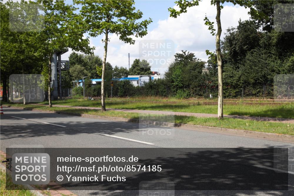 10.08.2025 - GEWOBA Citytriathlon Bremen Yannick Fuchs http://msf.ph/oto/8574185 10.08.2025 13:36:56 Radfahren  meine-sportfotos.de
