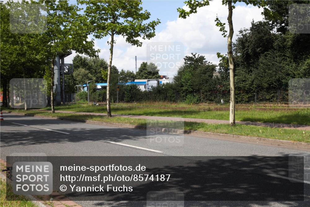 10.08.2025 - GEWOBA Citytriathlon Bremen Yannick Fuchs http://msf.ph/oto/8574187 10.08.2025 13:36:57 Radfahren  meine-sportfotos.de