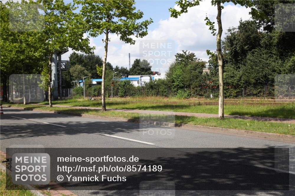 10.08.2025 - GEWOBA Citytriathlon Bremen Yannick Fuchs http://msf.ph/oto/8574189 10.08.2025 13:37:04 Radfahren  meine-sportfotos.de