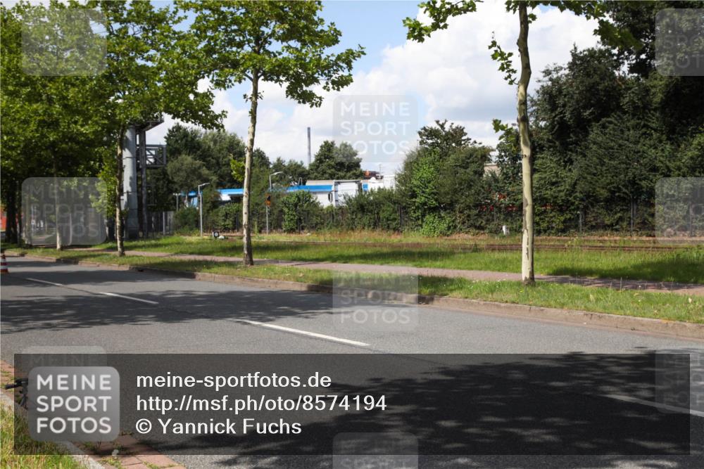 10.08.2025 - GEWOBA Citytriathlon Bremen Yannick Fuchs http://msf.ph/oto/8574194 10.08.2025 13:37:17 Radfahren  meine-sportfotos.de