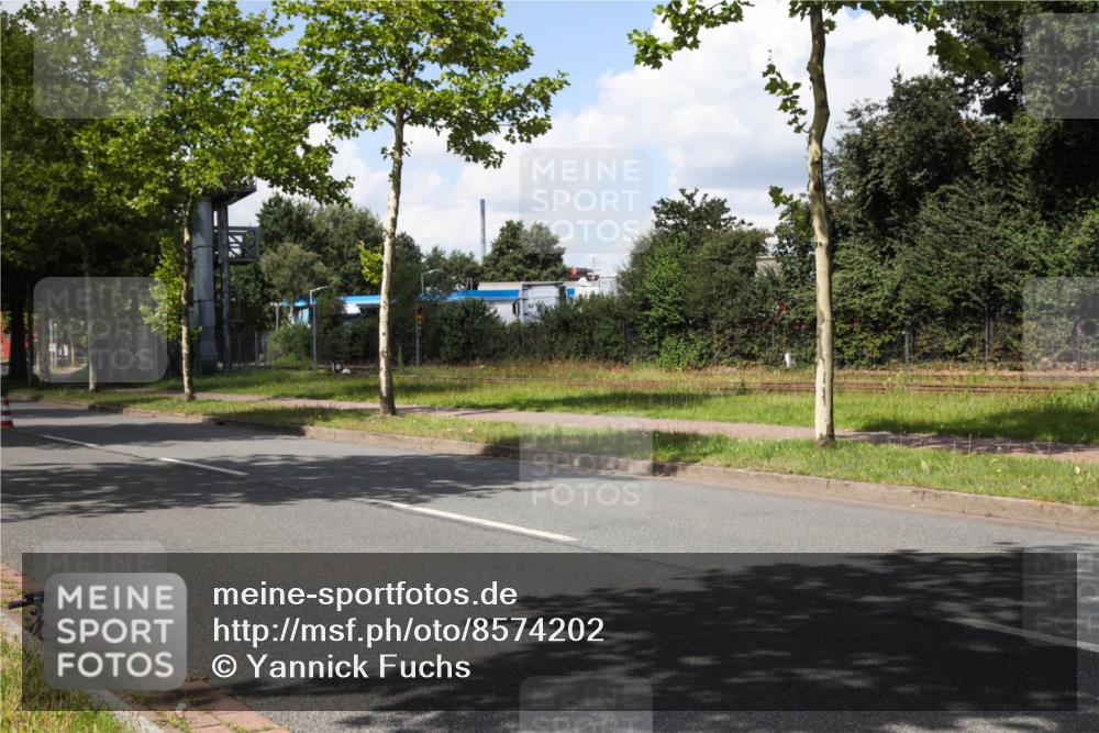 10.08.2025 - GEWOBA Citytriathlon Bremen Yannick Fuchs http://msf.ph/oto/8574202 10.08.2025 13:37:23 Radfahren  meine-sportfotos.de