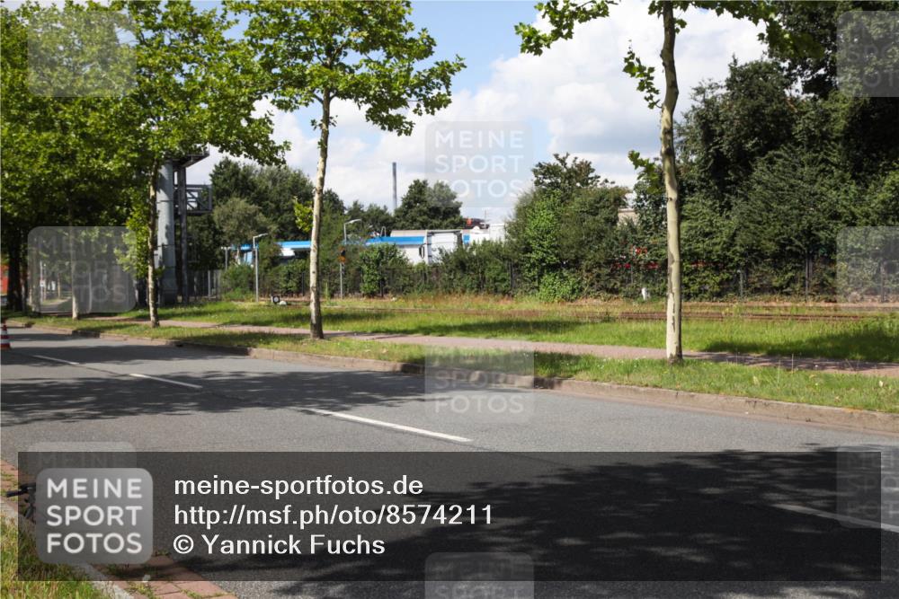 10.08.2025 - GEWOBA Citytriathlon Bremen Yannick Fuchs http://msf.ph/oto/8574211 10.08.2025 13:37:32 Radfahren  meine-sportfotos.de