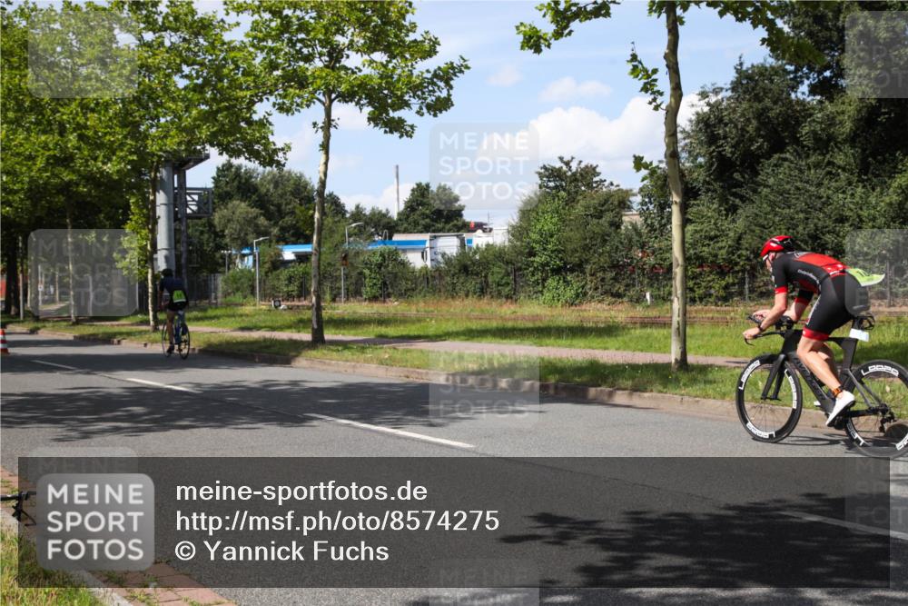10.08.2025 - GEWOBA Citytriathlon Bremen Yannick Fuchs http://msf.ph/oto/8574275 10.08.2025 14:11:05 Radfahren  meine-sportfotos.de
