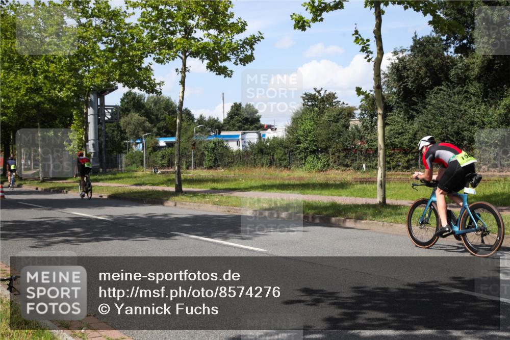 10.08.2025 - GEWOBA Citytriathlon Bremen Yannick Fuchs http://msf.ph/oto/8574276 10.08.2025 14:11:07 Radfahren  meine-sportfotos.de