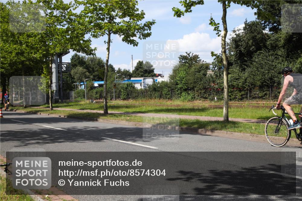 10.08.2025 - GEWOBA Citytriathlon Bremen Yannick Fuchs http://msf.ph/oto/8574304 10.08.2025 14:12:02 Radfahren 12, 156, 168, 172 meine-sportfotos.de