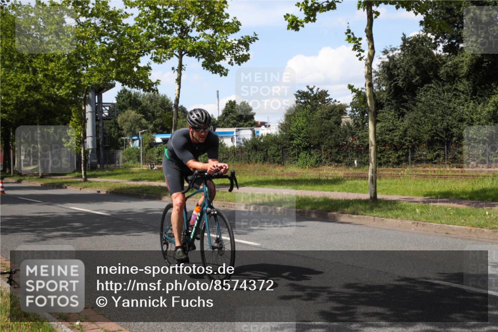 10.08.2025 - GEWOBA Citytriathlon Bremen Yannick Fuchs http://msf.ph/oto/8574372 10.08.2025 14:13:12 Radfahren 8, 104, 107 meine-sportfotos.de