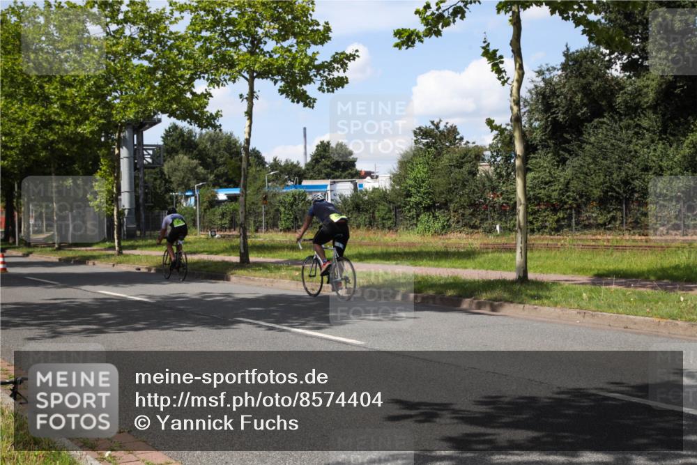 10.08.2025 - GEWOBA Citytriathlon Bremen Yannick Fuchs http://msf.ph/oto/8574404 10.08.2025 14:14:01 Radfahren  meine-sportfotos.de