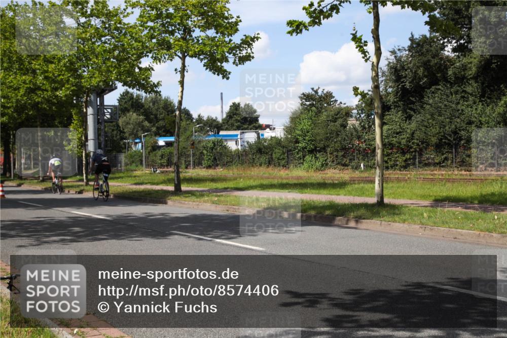 10.08.2025 - GEWOBA Citytriathlon Bremen Yannick Fuchs http://msf.ph/oto/8574406 10.08.2025 14:14:02 Radfahren  meine-sportfotos.de