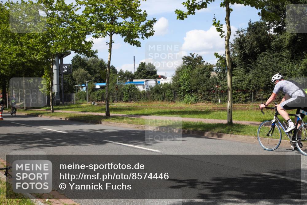 10.08.2025 - GEWOBA Citytriathlon Bremen Yannick Fuchs http://msf.ph/oto/8574446 10.08.2025 14:14:20 Radfahren 122 meine-sportfotos.de
