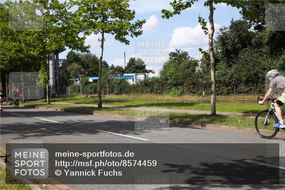 10.08.2025 - GEWOBA Citytriathlon Bremen Yannick Fuchs http://msf.ph/oto/8574459 10.08.2025 14:14:28 Radfahren 77, 93, 122, 143 meine-sportfotos.de