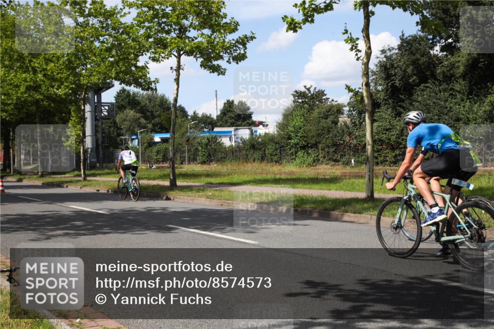 10.08.2025 - GEWOBA Citytriathlon Bremen Yannick Fuchs http://msf.ph/oto/8574573 10.08.2025 14:15:18 Radfahren 15, 45, 54, 55, 76, 88, 97, 108, 123, 133, 146 meine-sportfotos.de