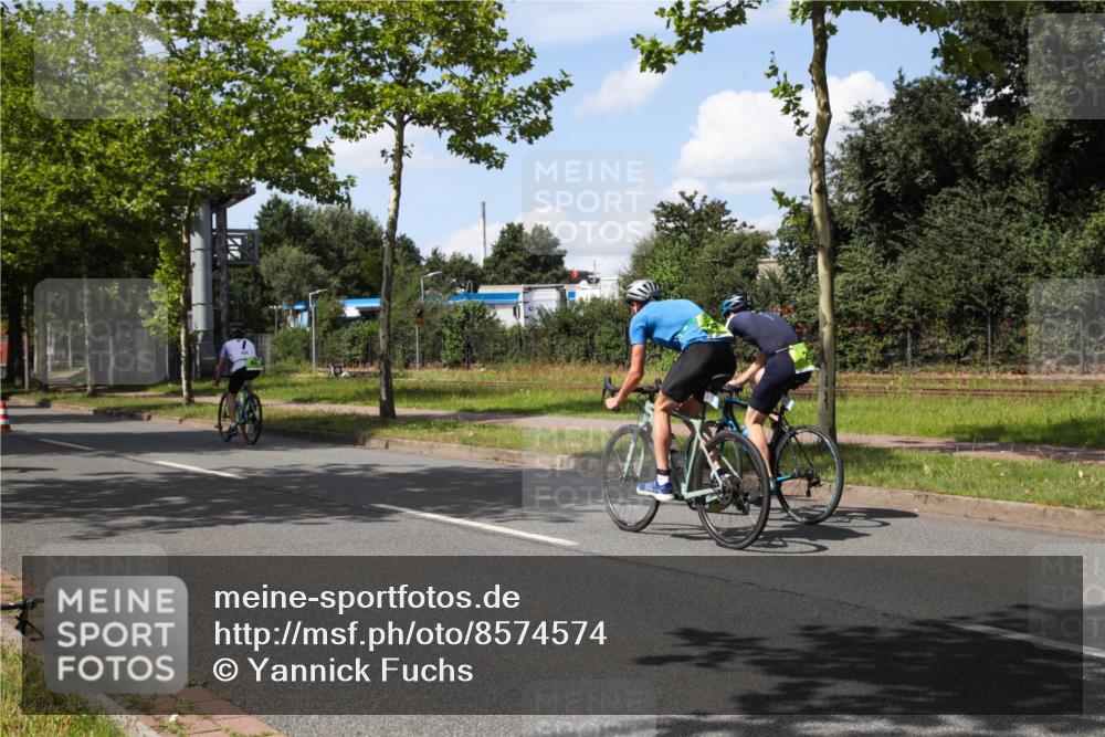 10.08.2025 - GEWOBA Citytriathlon Bremen Yannick Fuchs http://msf.ph/oto/8574574 10.08.2025 14:15:18 Radfahren 15, 45, 54, 55, 76, 88, 97, 108, 123, 133, 146 meine-sportfotos.de