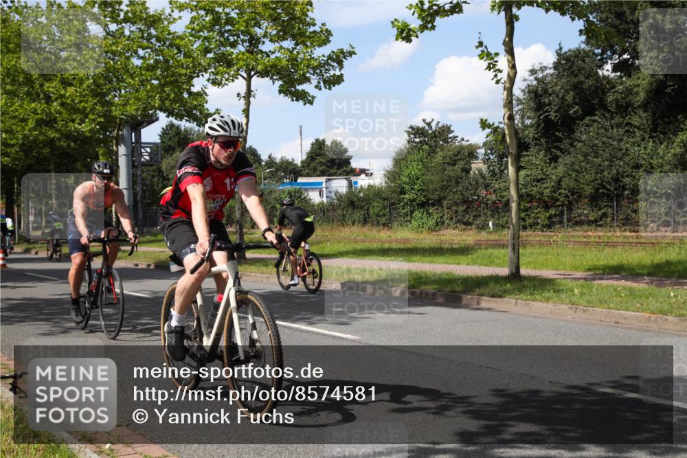 10.08.2025 - GEWOBA Citytriathlon Bremen Yannick Fuchs http://msf.ph/oto/8574581 10.08.2025 14:15:21 Radfahren 15, 45, 54, 55, 76, 88, 97, 108, 123 meine-sportfotos.de