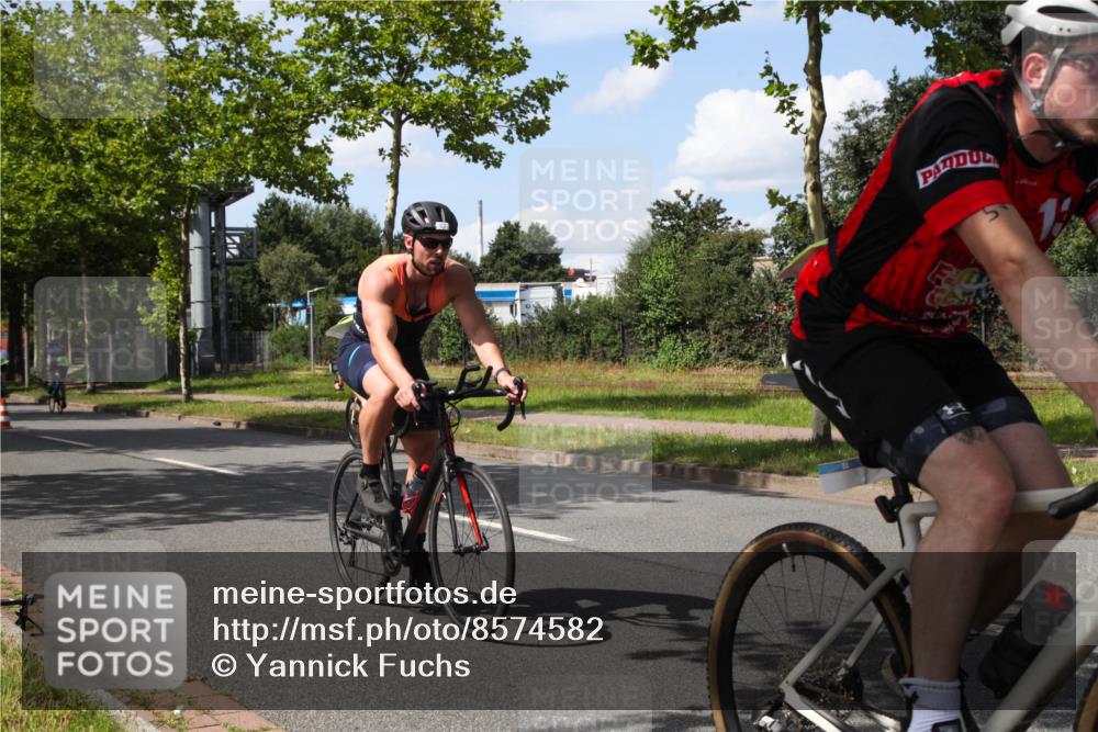 10.08.2025 - GEWOBA Citytriathlon Bremen Yannick Fuchs http://msf.ph/oto/8574582 10.08.2025 14:15:21 Radfahren 15, 45, 54, 55, 76, 88, 97, 108, 123 meine-sportfotos.de