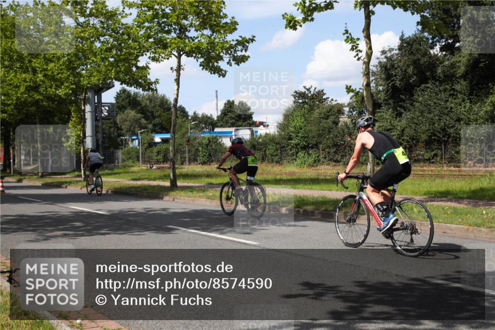 10.08.2025 - GEWOBA Citytriathlon Bremen Yannick Fuchs http://msf.ph/oto/8574590 10.08.2025 14:15:26 Radfahren 45, 54, 55, 76, 88, 97, 118, 123 meine-sportfotos.de