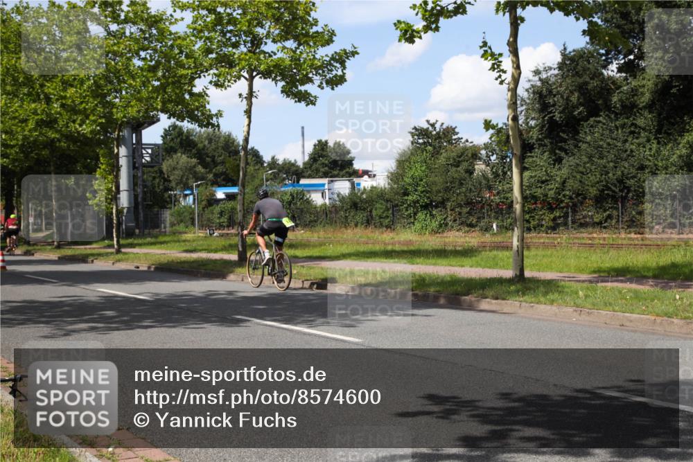 10.08.2025 - GEWOBA Citytriathlon Bremen Yannick Fuchs http://msf.ph/oto/8574600 10.08.2025 14:15:32 Radfahren 45, 54, 55, 72, 97, 118, 123, 187 meine-sportfotos.de