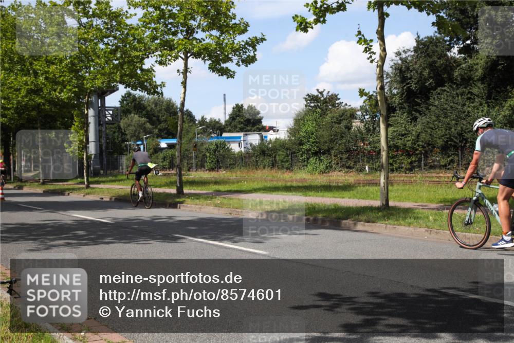 10.08.2025 - GEWOBA Citytriathlon Bremen Yannick Fuchs http://msf.ph/oto/8574601 10.08.2025 14:15:32 Radfahren 45, 54, 55, 72, 97, 118, 123, 187 meine-sportfotos.de