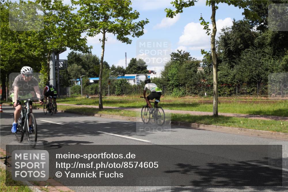 10.08.2025 - GEWOBA Citytriathlon Bremen Yannick Fuchs http://msf.ph/oto/8574605 10.08.2025 14:15:34 Radfahren 45, 54, 55, 72, 97, 98, 118, 123, 187 meine-sportfotos.de